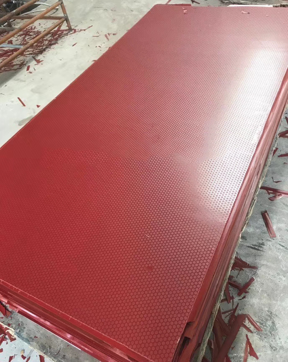 anti slip plywood 1.jpg