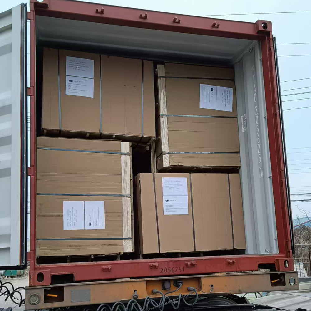 formwork plywood loading.jpg